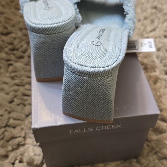 New Falls Creek women's size 7 Fringe Denim Slide 3‎ inch chunky Heel shoe - Picture 4 of 6
